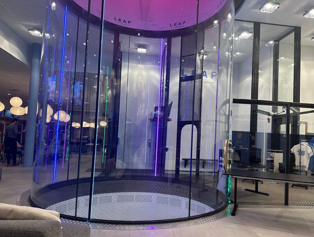 flyga vindtunnel indoor skydiving